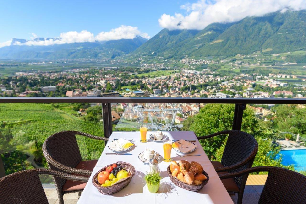 Hotel Panorama Tirolo Exterior photo