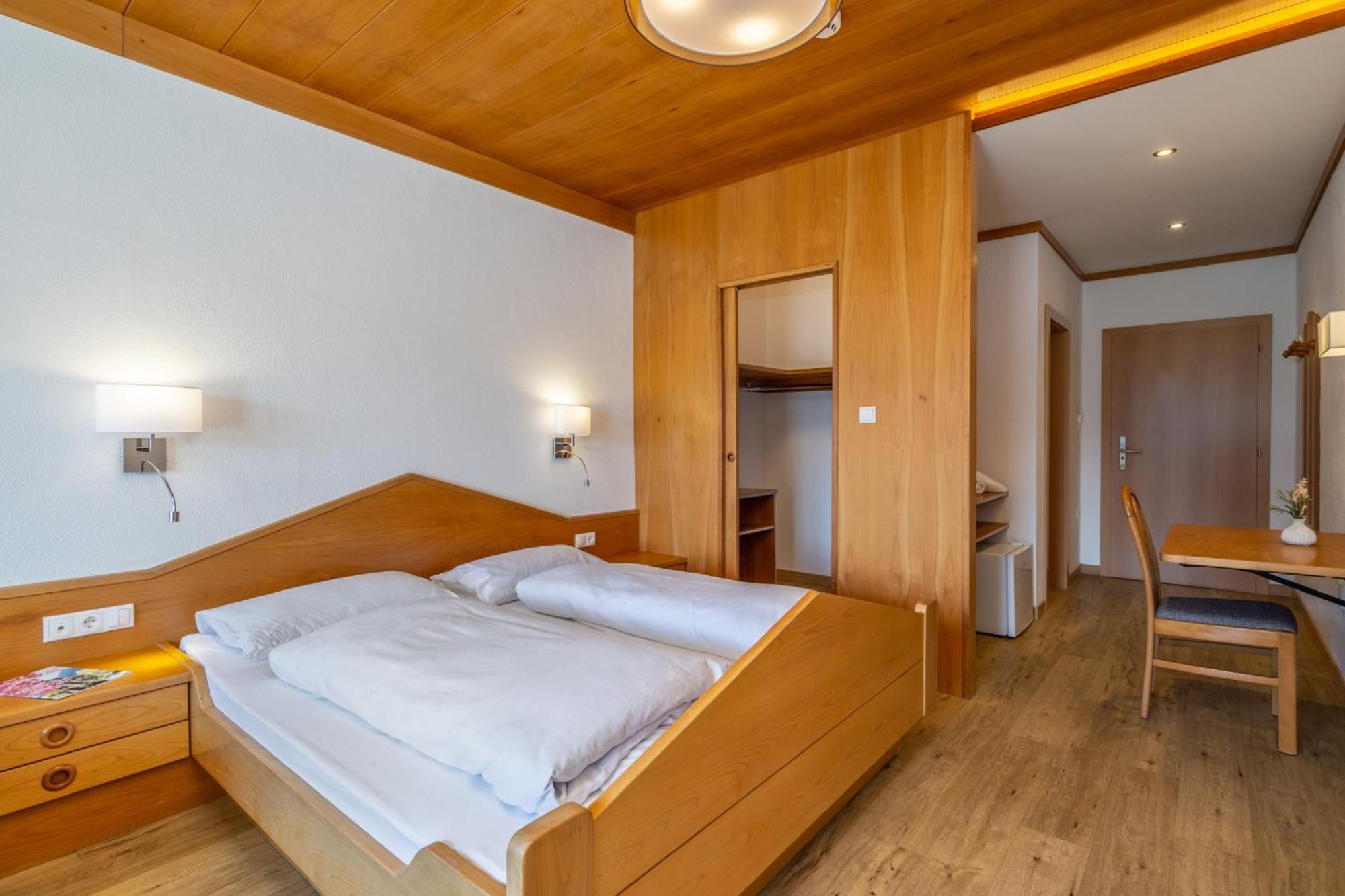 Hotel Panorama Tirolo Exterior photo
