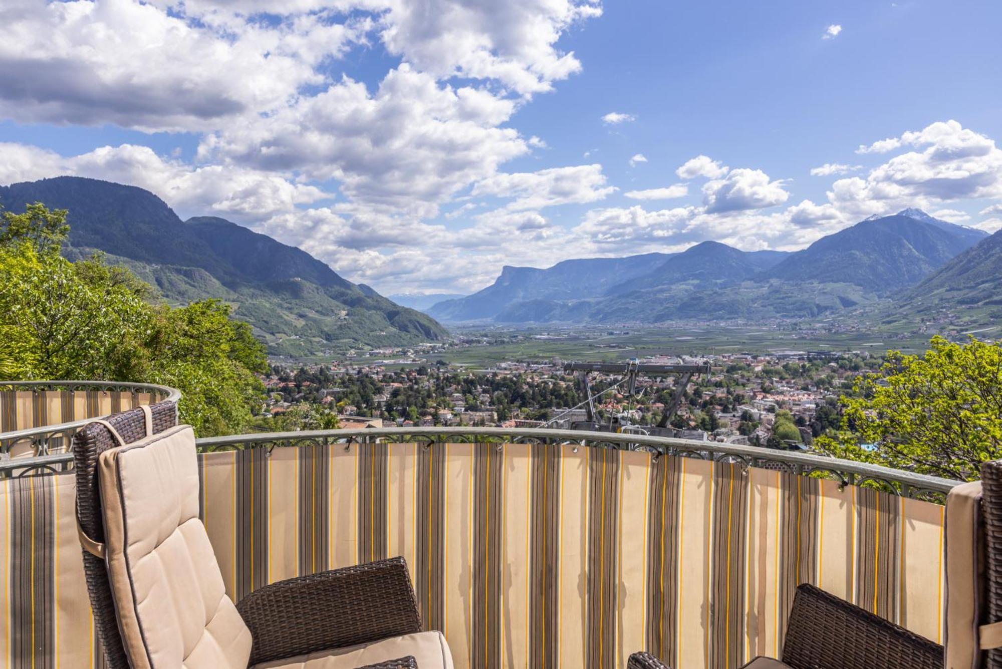 Hotel Panorama Tirolo Exterior photo