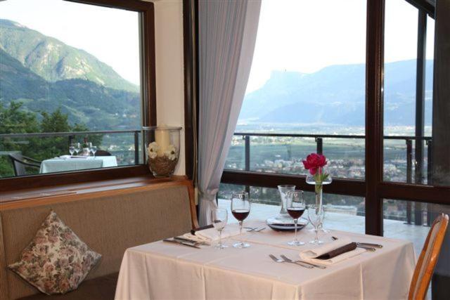 Hotel Panorama Tirolo Exterior photo